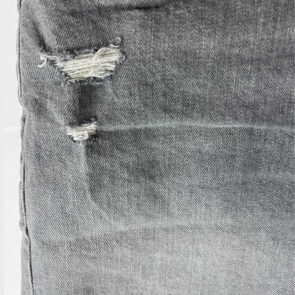 NWT: old navy High-Waisted O.G. Gray Cut-Off Jean Shorts (22) $40 - Picture 8 of 13